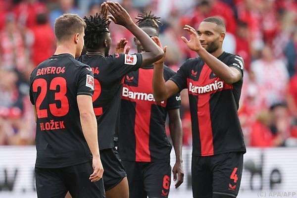 Leipzig gegen Bayern 2:2 &#8211; Leverkusen Spitzenreiter