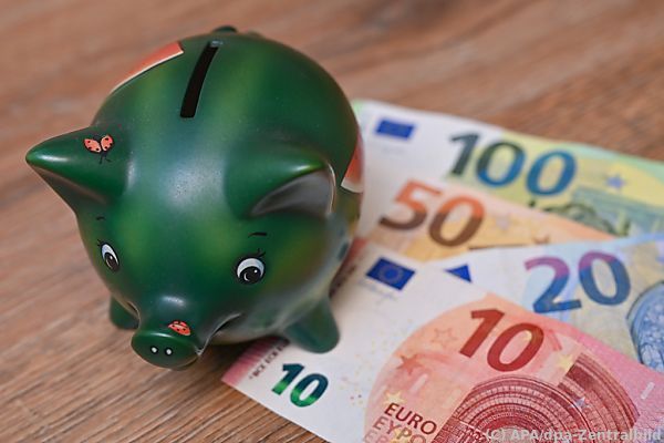 Nationalbank: Inflation macht Österreicher ärmer