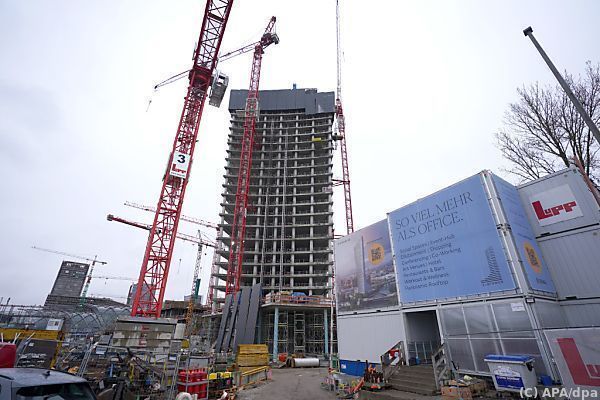 Baustopp bei Hamburger Prestigeobjekt von Benkos Signa