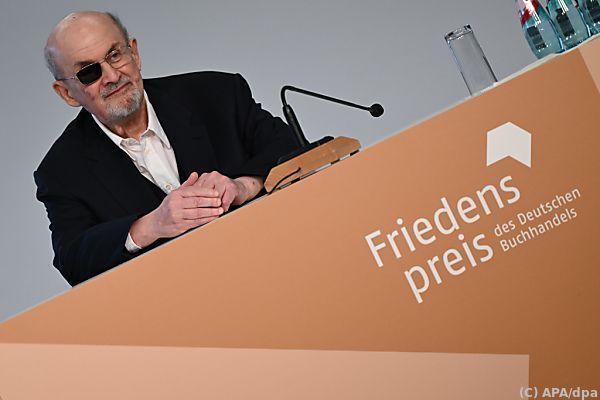 Salman Rushdie sieht die Welt &#8220;in keinem guten Zustand&#8221;