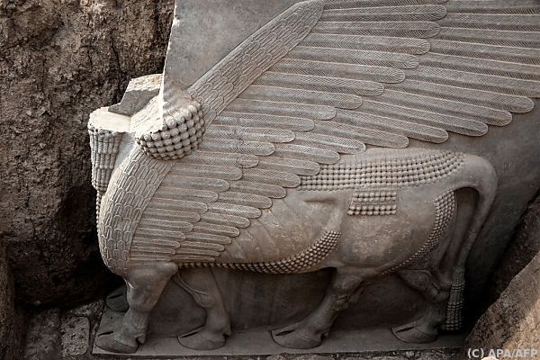Riesige 2700 Jahre alte Gottheit-Skulptur im Irak entdeckt
