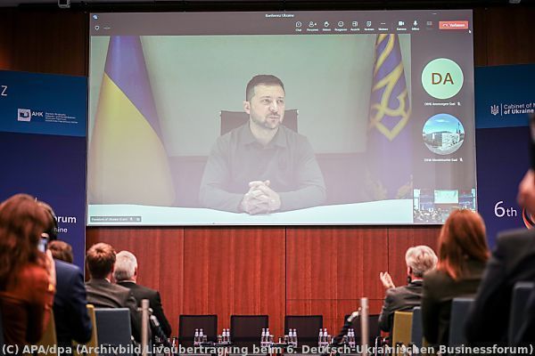 Selenskyj fordert Techniksanktionen gegen Moskau