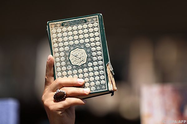 Schweden schiebt Mann wegen Koran-Verbrennungen ab