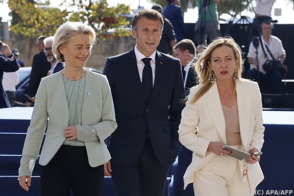 Ukraine-Gespräche in Malta  &#8211; Selenskyj lobt &#8220;Einheit&#8221;