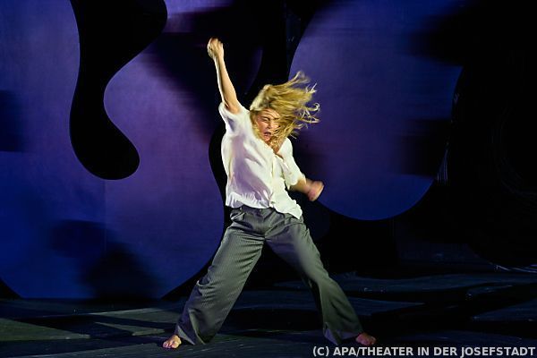 Emanzipation von der Vorlage: &#8220;Lulu&#8221; in den Kammerspielen