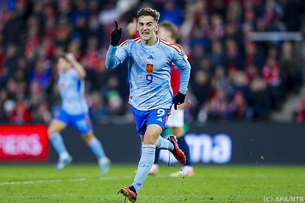 Spanien, Schottland und Türkei für EURO 2024 qualifiziert