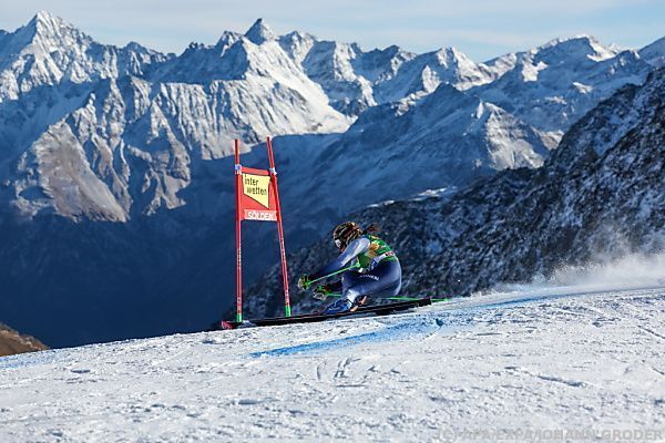 Gut-Behrami gewinnt in Sölden Hundertstelkrimi vor Brignone
