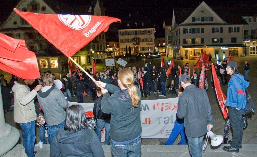 Nieder mit der Heuchelei