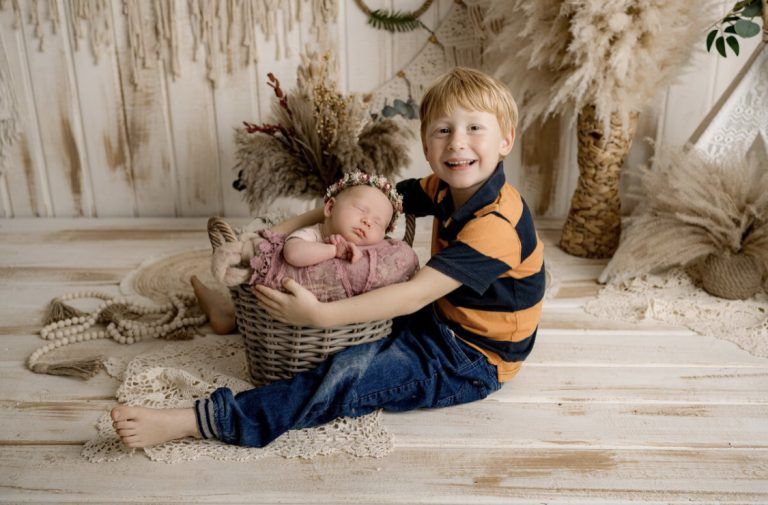 Arthur (4,5) mit seiner Schwester Helena.<span class="copyright"> kreil photodesign</span>