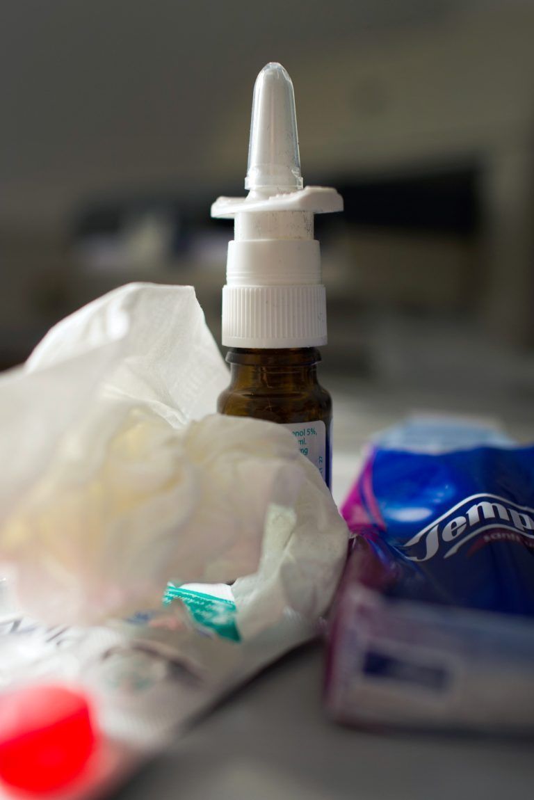 Taschentuch und Nasenspray sind für viele Vorarlberger derzeit Alltag. <span class="copyright">dpa</span>