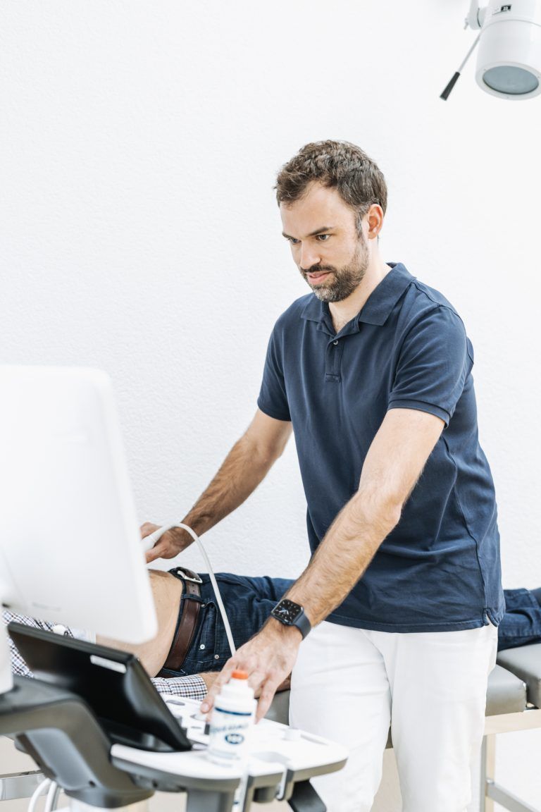 Stefan Elsässer gefällt die Arbeit als Hausarzt sehr gut. <span class="copyright">Angela Lamprecht</span>