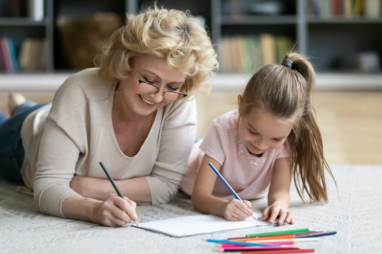Das Land greift Pflegefamilien und Angehörigen beeinträchtigter Menschen unter die Arme. <span class="copyright">Shutterstock</span>