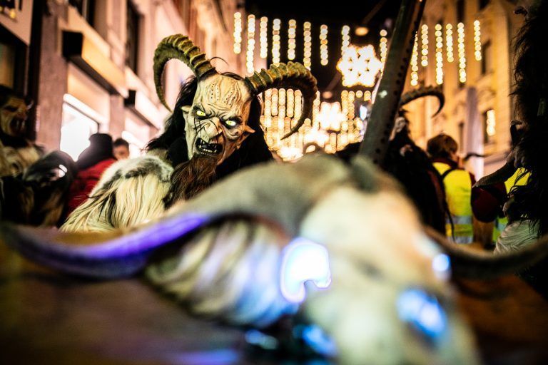 Krampusse verbreiten Angst und Schrecken. <span class="copyright">Sams</span>