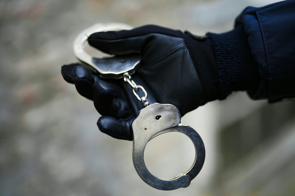 Aggressiver Autofahrer wurde rechtswidrig gefesselt