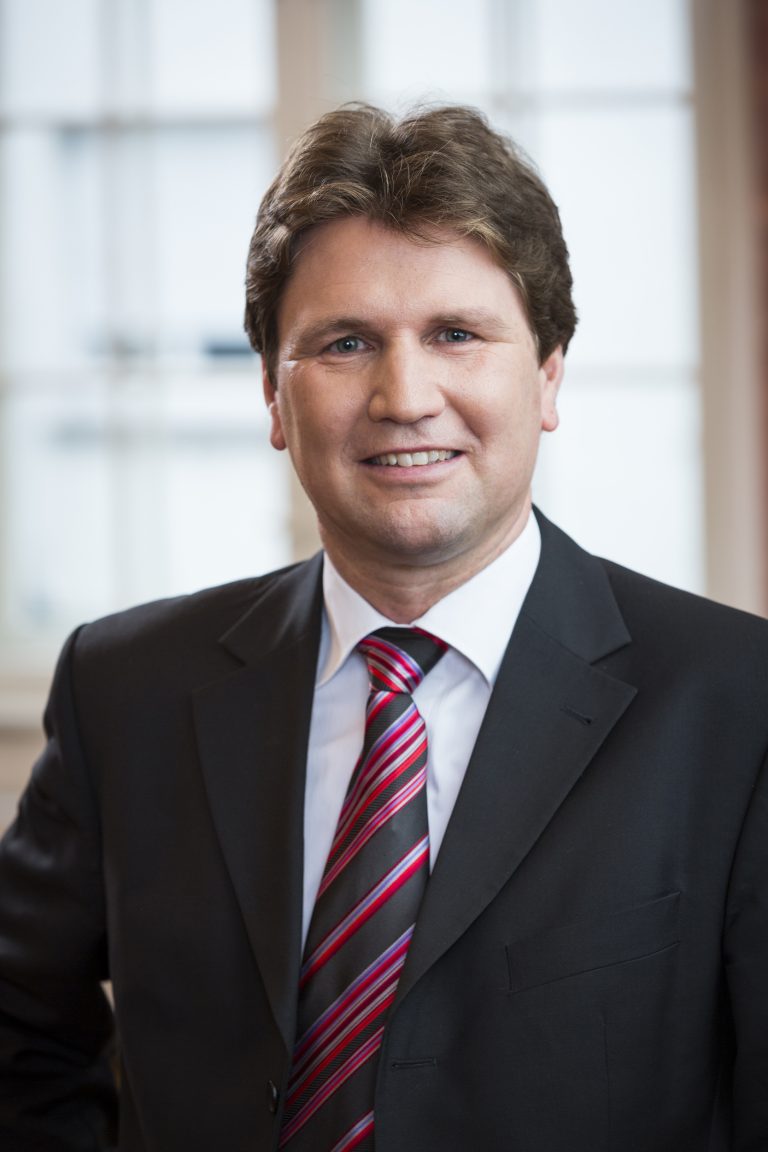 Michel Haller ist Vorstandsvorsitzender der Hypo und Bankensprecher für Vorarlberg. <br><span class="copyright">Studio Fasching Hypo Vorarlberg</span>