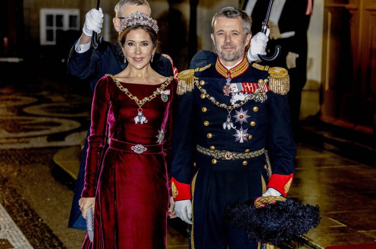 01-01-2024 Amalienborg Princess Mary and Prince Frederik arrive for the New Years reception at Amalienborg in Copenhagen, Denmark. Â PUBLICATIONxINxGERxSUIxAUTxONLY Copyright: xPPEx