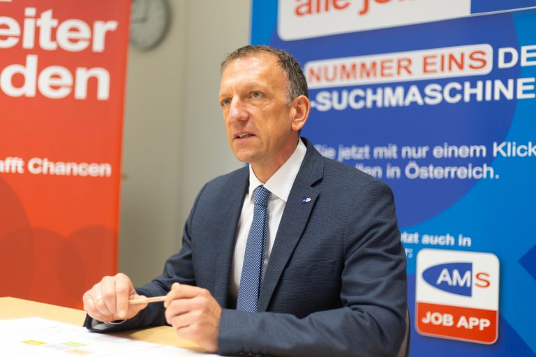 Der Landesgeschäftsführer des AMS Bernhard Bereuter. <span class="copyright">Klaus Hartinger</span>
