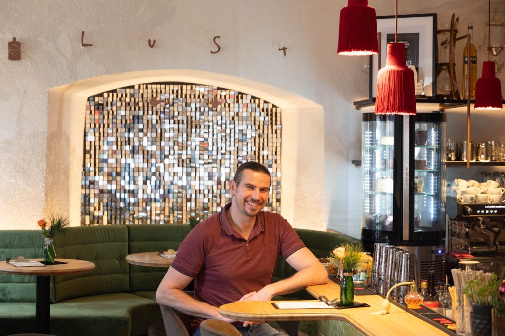 Die neue LuSt Bar und das Grinsen untertags