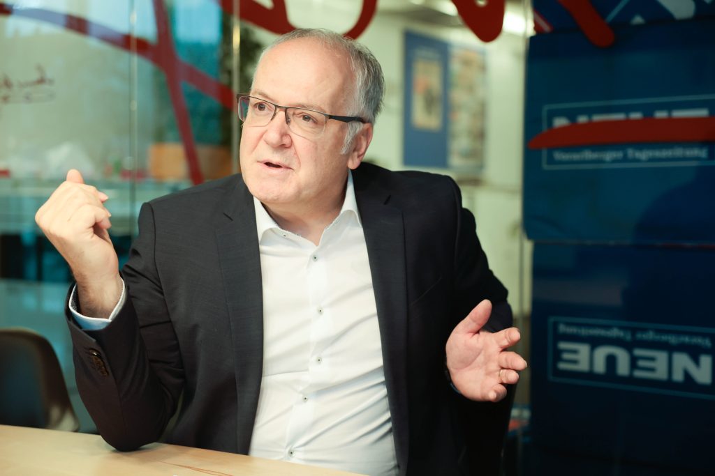IV sieht Anzeichen für Deindustrialisierung