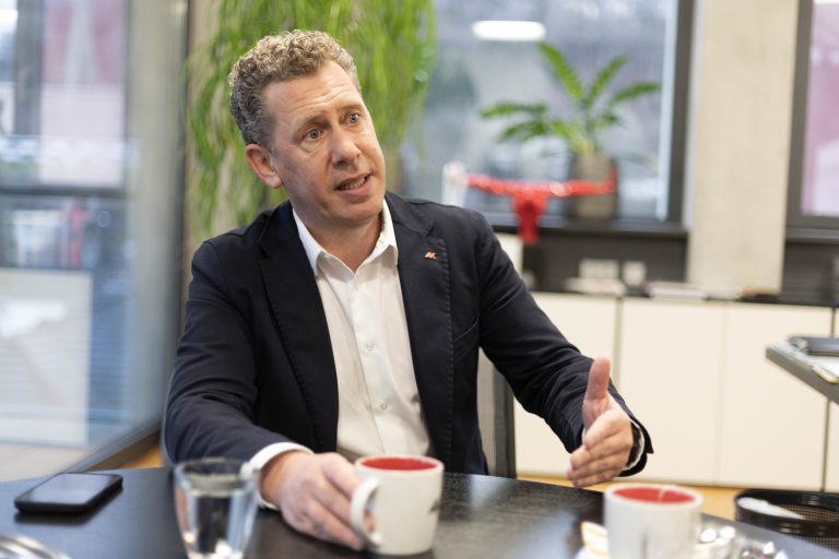 Bernhard Heinzle im Gespräch mit der NEUE am Sonntag. <span class="copyright">Hartinger</span>