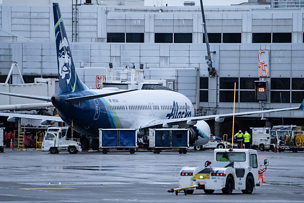 Weitere Airlines legen nach Notlandung Boeing-Flieger still