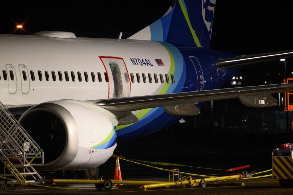 Kabinenteil im Flug abgerissen: US-Airline lässt Boeings am Boden