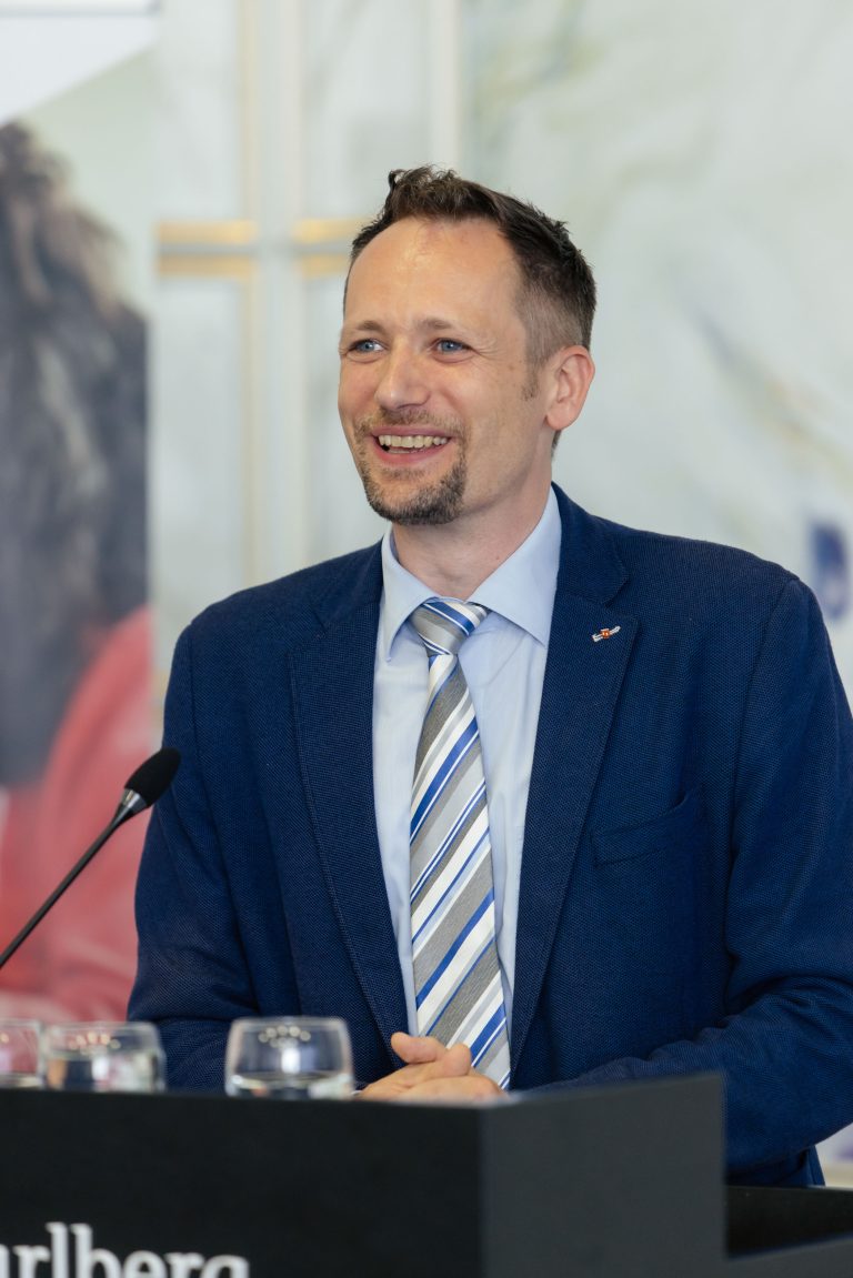 Martin Hartmann ist Experte für digitale Bildung in der Bildungsdirektion Vorarlberg. <span class="copyright">Bildungsdirektion/Mathis Fotografie</span>