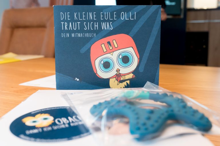 Auch einen Beißring gibt es dazu. <span class="copyright">Stiplovsek</span>