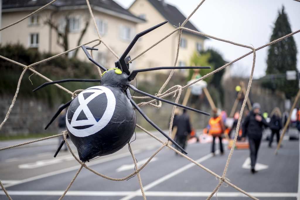 Rundumschlag: ÖVP-Stadtrat und Anwalt zeigt Klimaaktivisten, Polizei und Behörde an