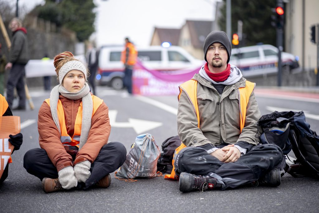 Rundumschlag: ÖVP-Stadtrat und Anwalt zeigt Klimaaktivisten, Polizei und Behörde an