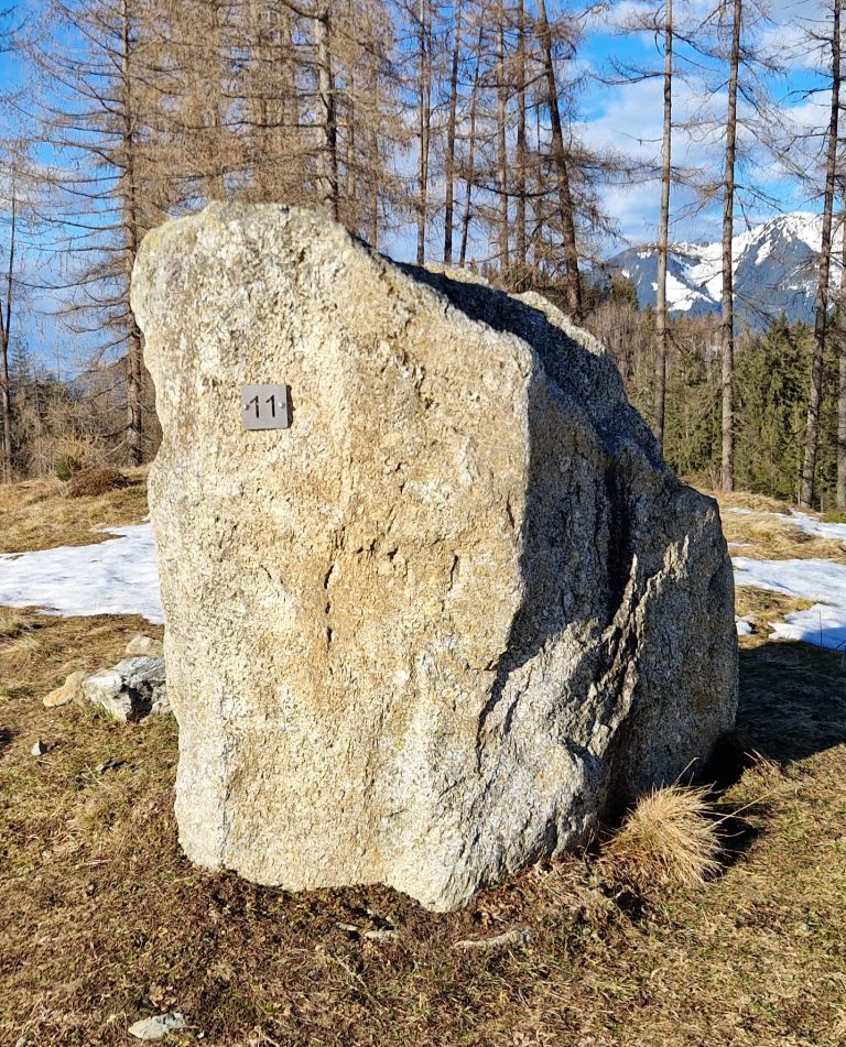 Stein Nummer elf des oberen Steinkreises. <span class="copyright">Vylet</span>