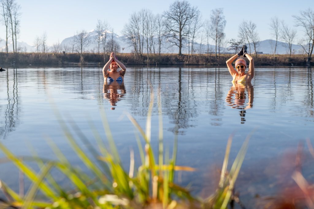 Ein eiskaltes Ritual am Alten Rhein