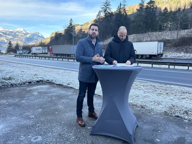 Die S16 wurde bewusst als Ort für den Termin ausgewählt.