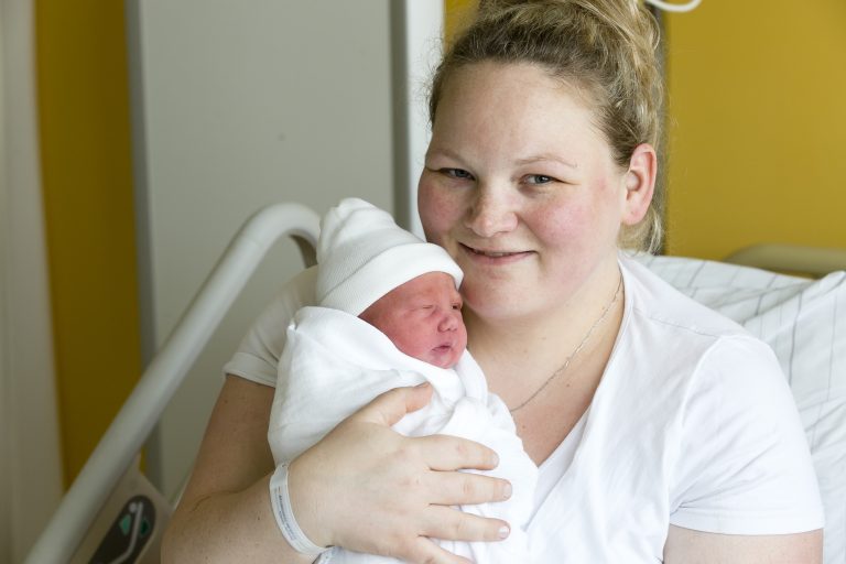 Jessica Bereuter wurde von der verfrühten Geburt überrascht und brachte ihre Tochter Luana zu Hause auf die Welt. <span class="copyright">mathis</span>