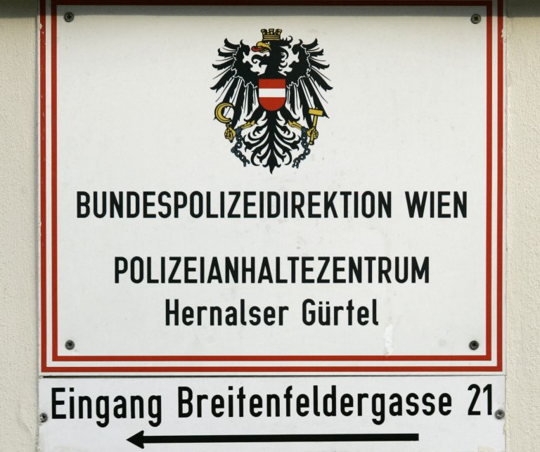 Polizeianhaltezentrum Hernalser Gürtel: Hier wartet Hamza nun auf weitere Entwicklungen <span class="copyright">AP/strauss</span>
