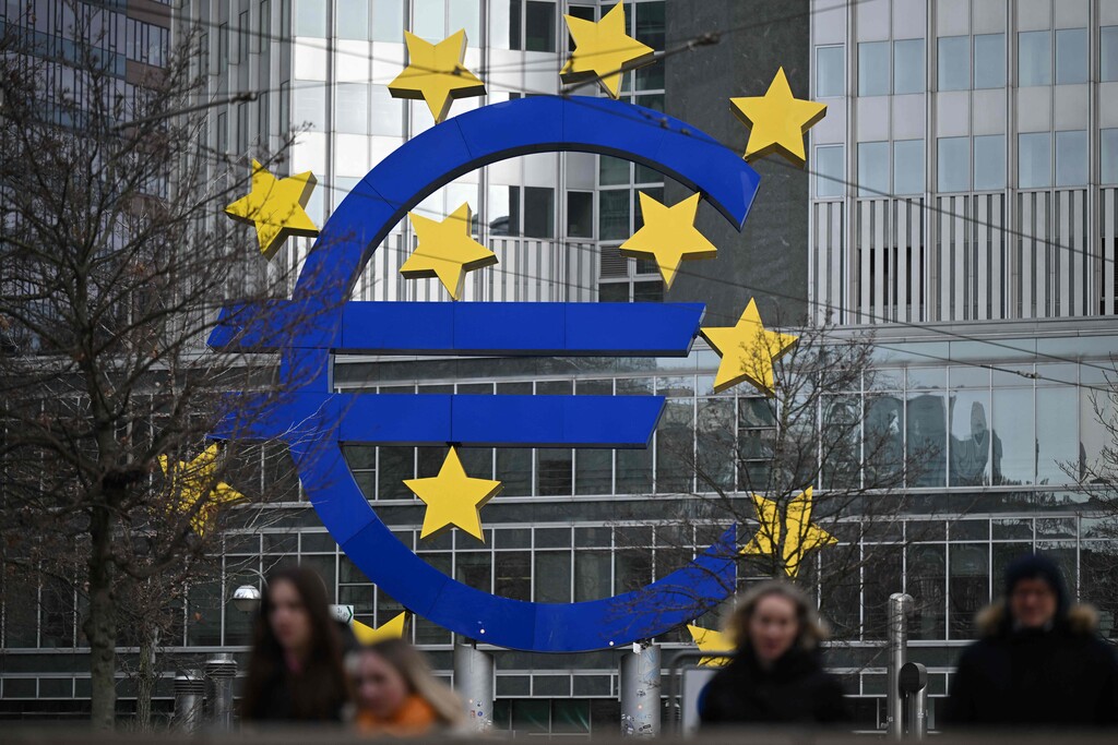 EZB lässt Leitzins unverändert bei 4,5 Prozent