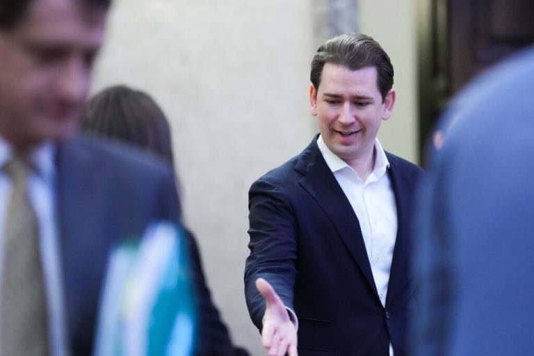 Ex-Bundeskanzler Sebastian Kurz (ÖVP) im Gerichtssaal<span class="copyright"> APA/ Eva Manhart</span>