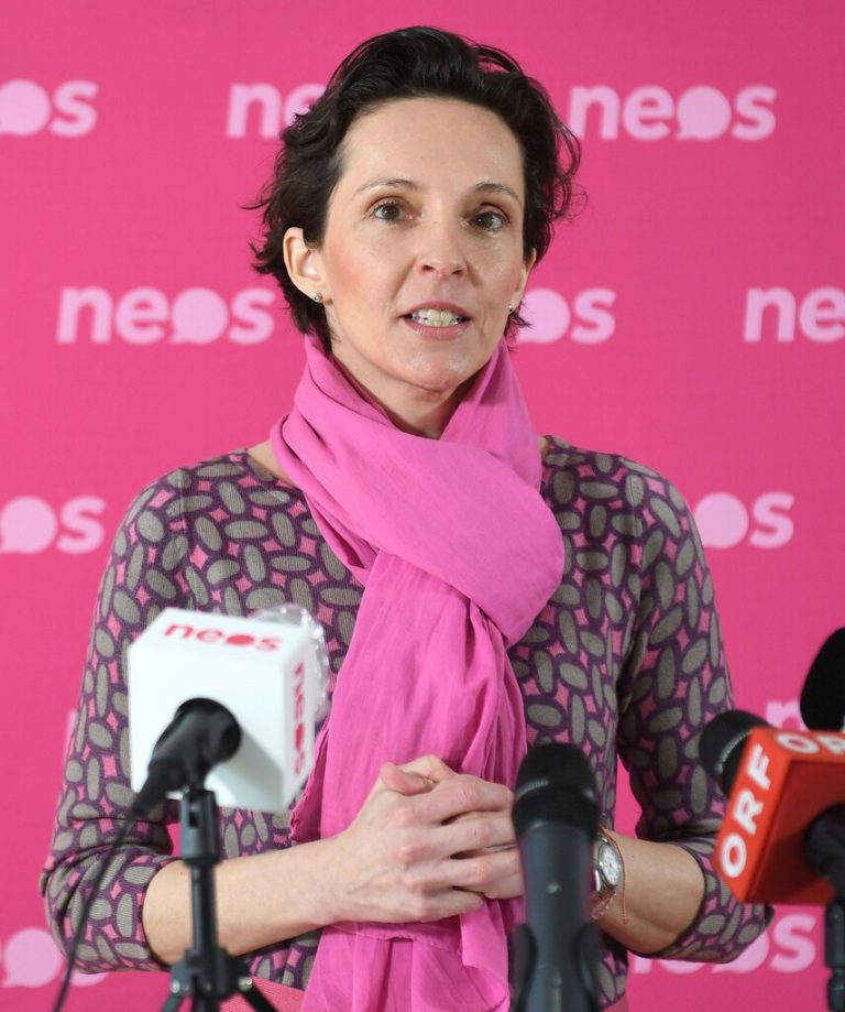 NEOS-Bildungssprecherin Martina Künsberg<span class="copyright"> APA/Fohringer</span>