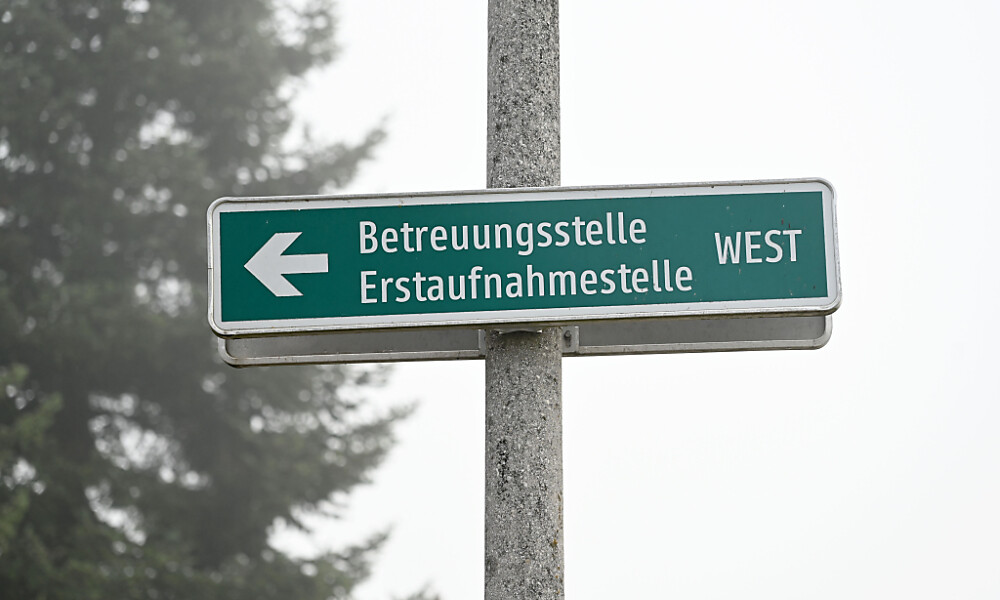 Asylanträge gingen zurück, Zahl bleibt aber weiter hoch