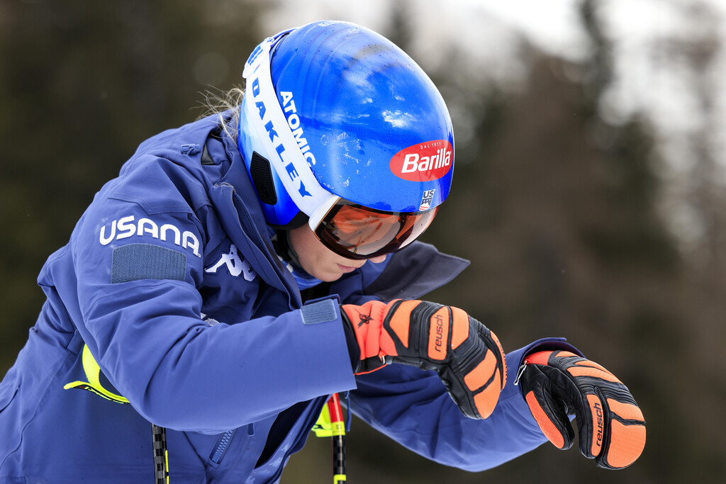 Shiffrin nach Sturz im Helikopter