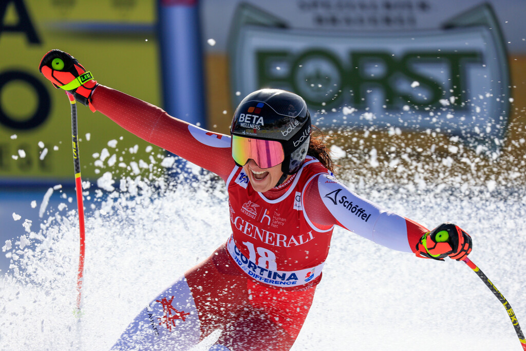 Stephanie Venier fährt in Cortina zu zweitem Weltcupsieg