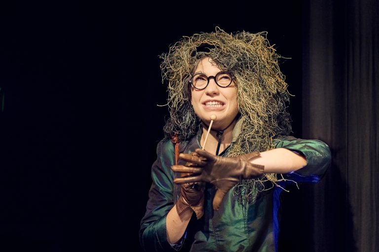 Isabella Campestrini in dem von ihr geschriebenen und umgesetzten Stück „Die Wald“.<br><span class="copyright">Anja Köhler</span>