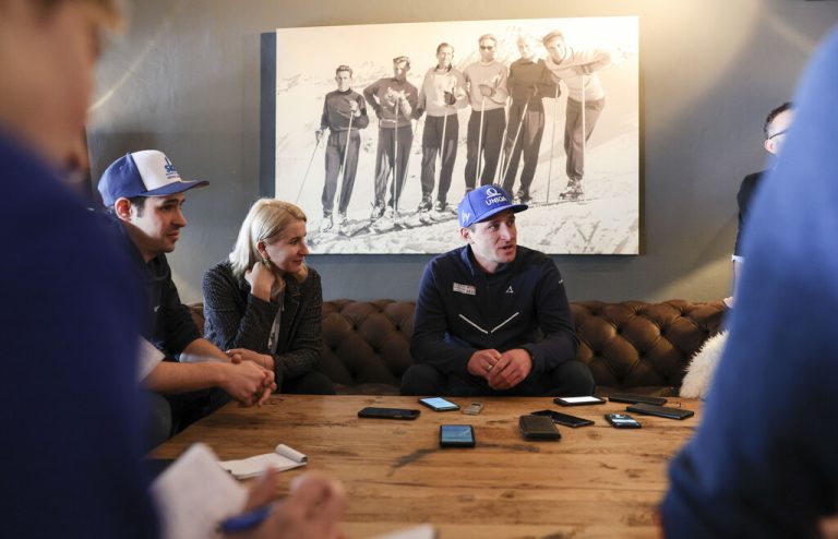 Matthias Mayer bei einer Pressekonferenz in Kitzbühel <span class="copyright">GEPA pictures</span>