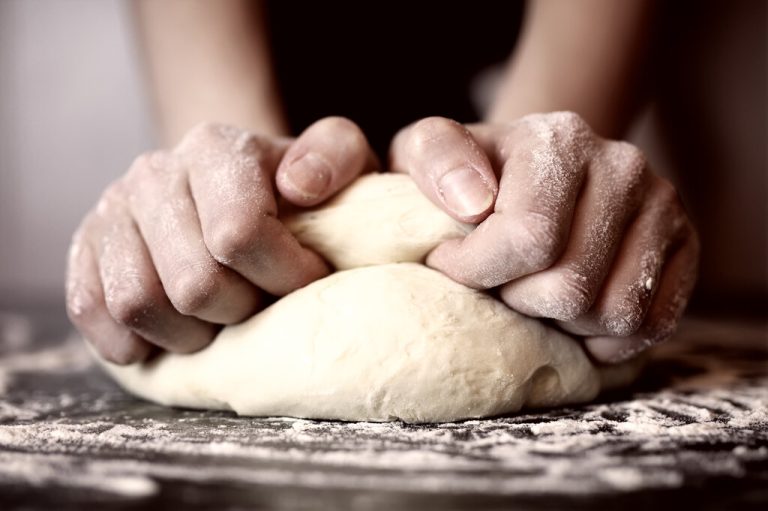 Der Arbeitgeber hatte keine Sonntagszuschläge und Überstunden ausbezahlt, auch die Nachtzuschläge waren nicht korrekt abgerechnet worden. <span class="copyright">Alexkich - fotolia</span>