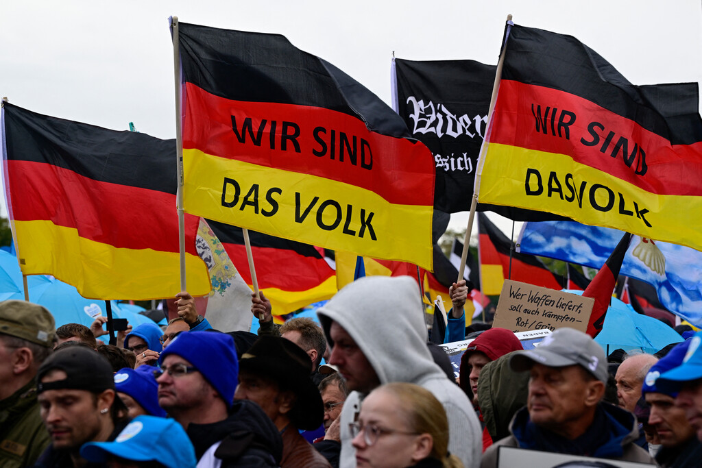 Rechtsextreme planten  Abschiebungen von Millionen Menschen