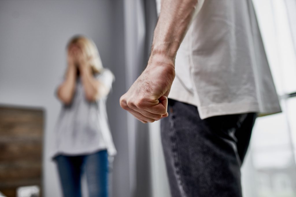 Ehefrau geschlagen: Haftstrafe verringert