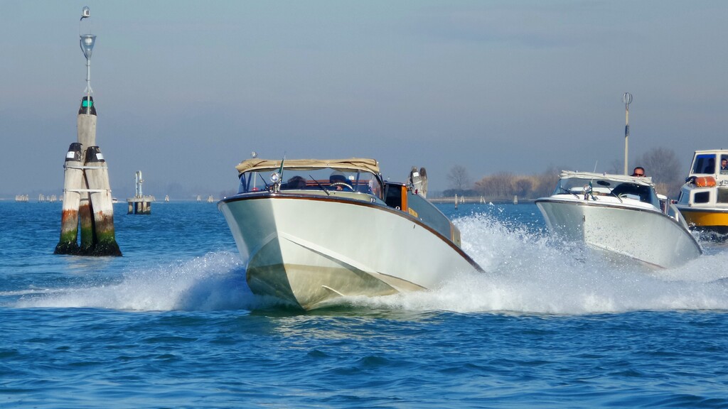 Venedig stellt jetzt Radarfallen für Boote auf