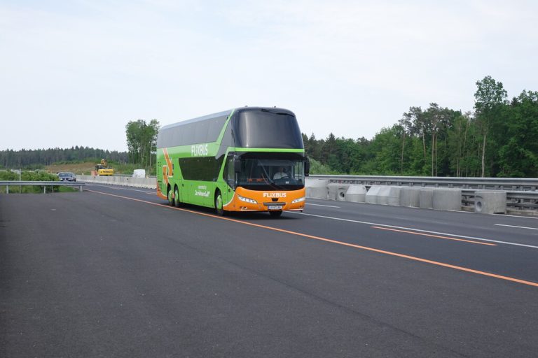 Der Flixbus wurde angehalten <span class="copyright">Hofer</span>
