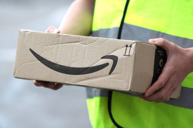 Viele Kunden erhielten erstmals SMS von Amazon<span class="copyright"> Imago/Fleig</span>