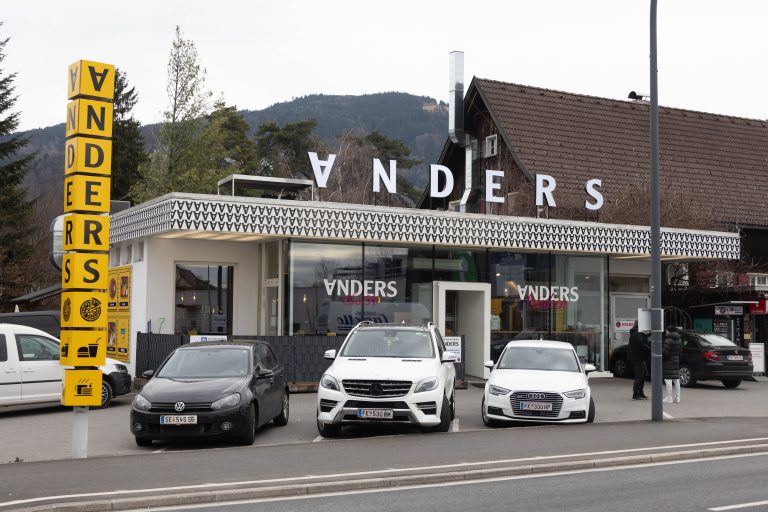 Das Lokal im Industriegebiet in Dornbirn. <span class="copyright">Hartinger</span>
